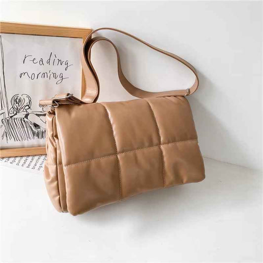 2021 Winter Fluffy Ladies Shoulder Bag Quilted Plaid Luxury Designer Handbag Minimalist Female Flap Crossbody Bags