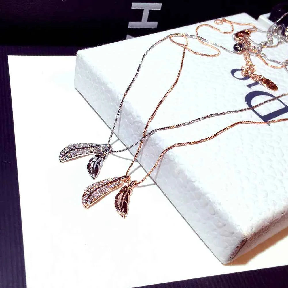 Fashionable Korean Style Leaf Pendant Choker Necklace